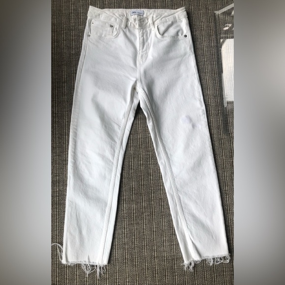 Zara women’s high waist cropped white jeans. Sz 8 - Picture 1 of 7